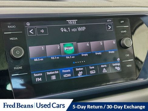 Used 2023 Volkswagen Taos SE w/ Panoramic Sunroof Package image 15