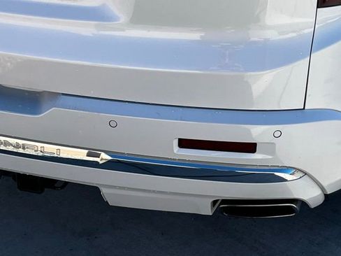 Used 2021 GMC Acadia Denali w/ Denali Technology Package image 8