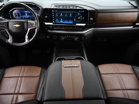 Used 2024 Chevrolet Silverado 2500 High Country w/ High Country Premium Package image 15