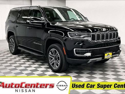 Used 2022 Jeep Wagoneer Series III w/ Rear Seat Video Group 1 AWD/4WD image 1