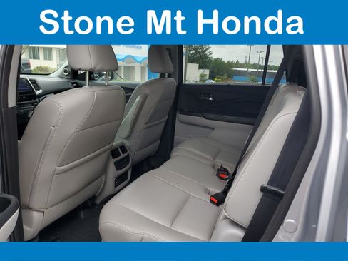 Used 2017 Honda Pilot Touring image 12