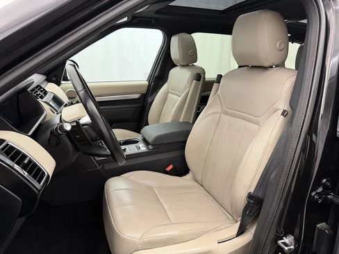 Used 2020 Land Rover Discovery Landmark AWD/4WD image 9