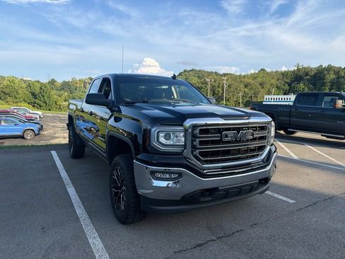 Used 2019 GMC Sierra 1500 SLE w/ SLE Value Package AWD/4WD image 1