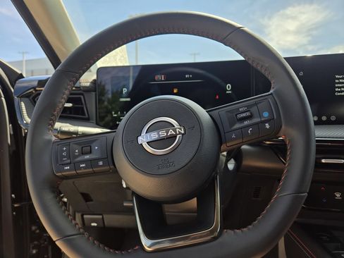 New 2026 Nissan Kicks SR AWD/4WD image 13