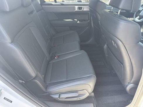 Certified 2024 Hyundai Santa Fe SEL FWD image 15