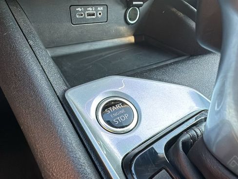 Used 2025 Nissan Altima 2.5 SV FWD image 14