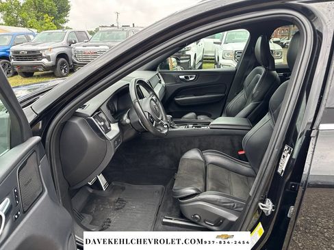 Used 2019 Volvo XC60 T6 R-Design AWD/4WD image 10