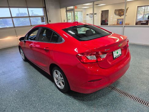 Used 2016 Chevrolet Cruze LT FWD image 9