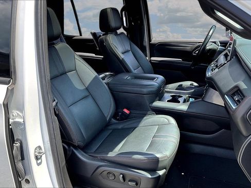 Used 2022 Chevrolet Tahoe RST w/ Luxury Package RWD image 30