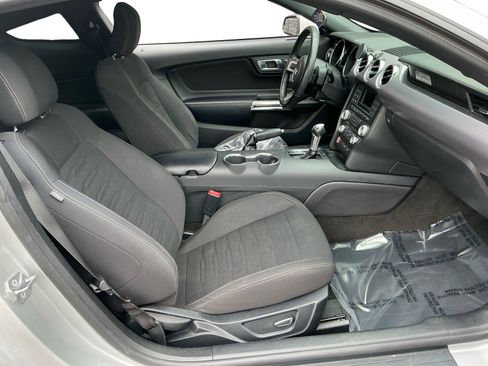 Used 2016 Ford Mustang Coupe image 15