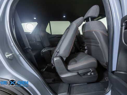 Used 2025 Honda Pilot Sport image 34