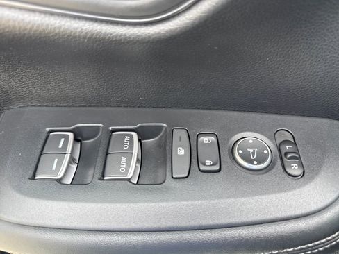 Certified 2023 Honda HR-V EX-L image 15