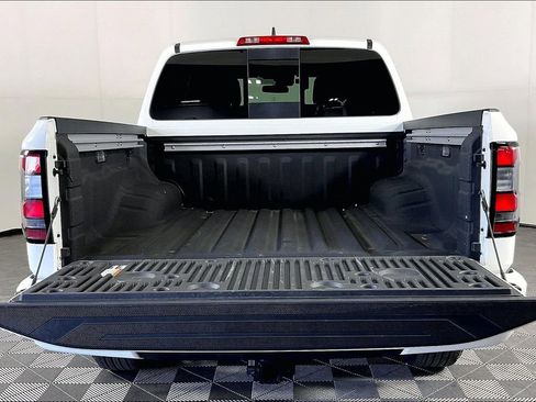 Certified 2025 Nissan Frontier SV w/ SV Convenience Package image 36