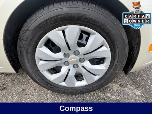 Used 2014 Chevrolet Cruze LS FWD image 17