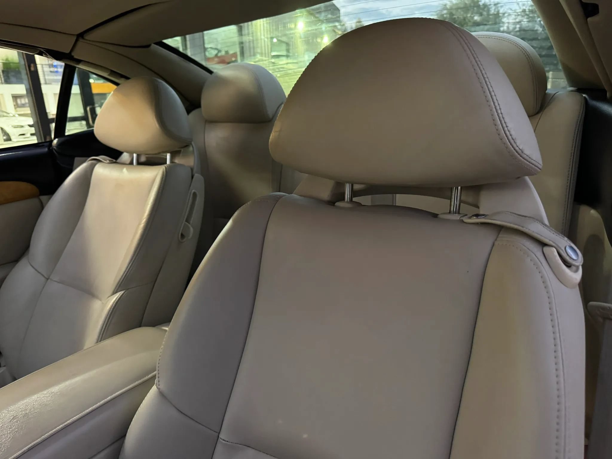 Used 2005 Lexus SC 430 Convertible RWD image 11