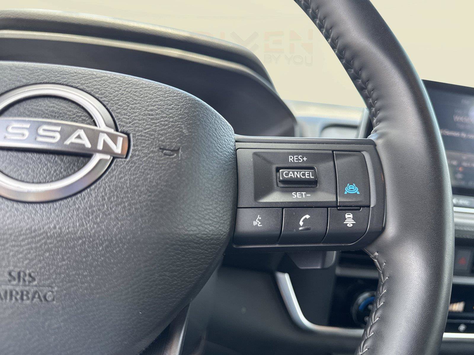 Used 2025 Nissan Rogue SV AWD/4WD image 14