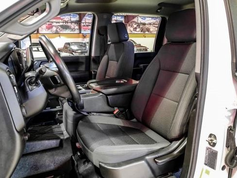 Used 2021 Chevrolet Silverado 2500 Custom w/ Custom Value Package image 30