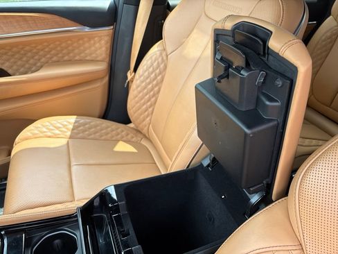 Used 2024 Jeep Grand Cherokee L Summit AWD/4WD image 29