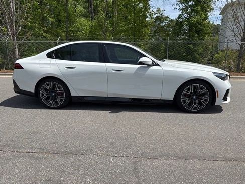 Certified 2025 BMW i5 eDrive40i w/ M Sport Package image 4