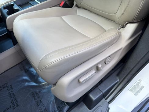 Used 2018 Honda Odyssey EX-L image 16