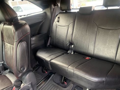 Used 2025 Toyota Sienna XSE w/ XSE Premium Package AWD/4WD image 18