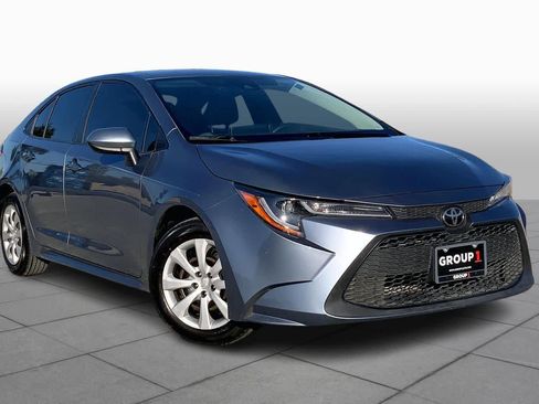 Used 2022 Toyota Corolla LE image 2