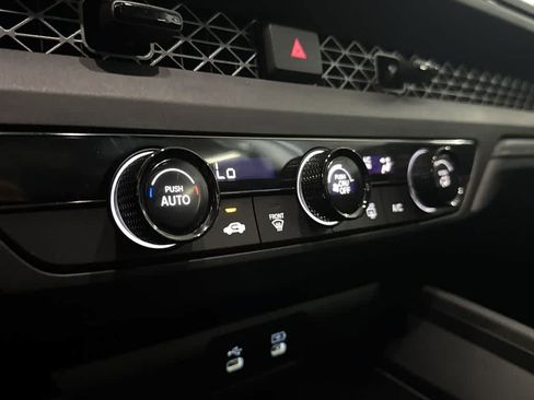 Used 2025 Honda Accord LX image 19