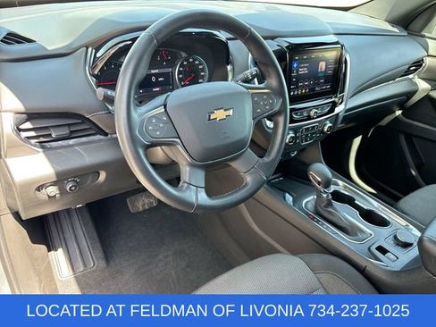 Used 2023 Chevrolet Traverse LT FWD image 10