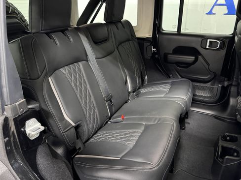 Used 2021 Jeep Wrangler Unlimited Rubicon image 21