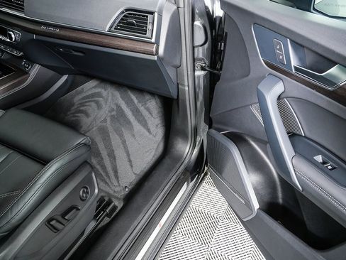 Used 2023 Audi Q5 2.0T Premium Plus w/ Premium Plus Package image 25