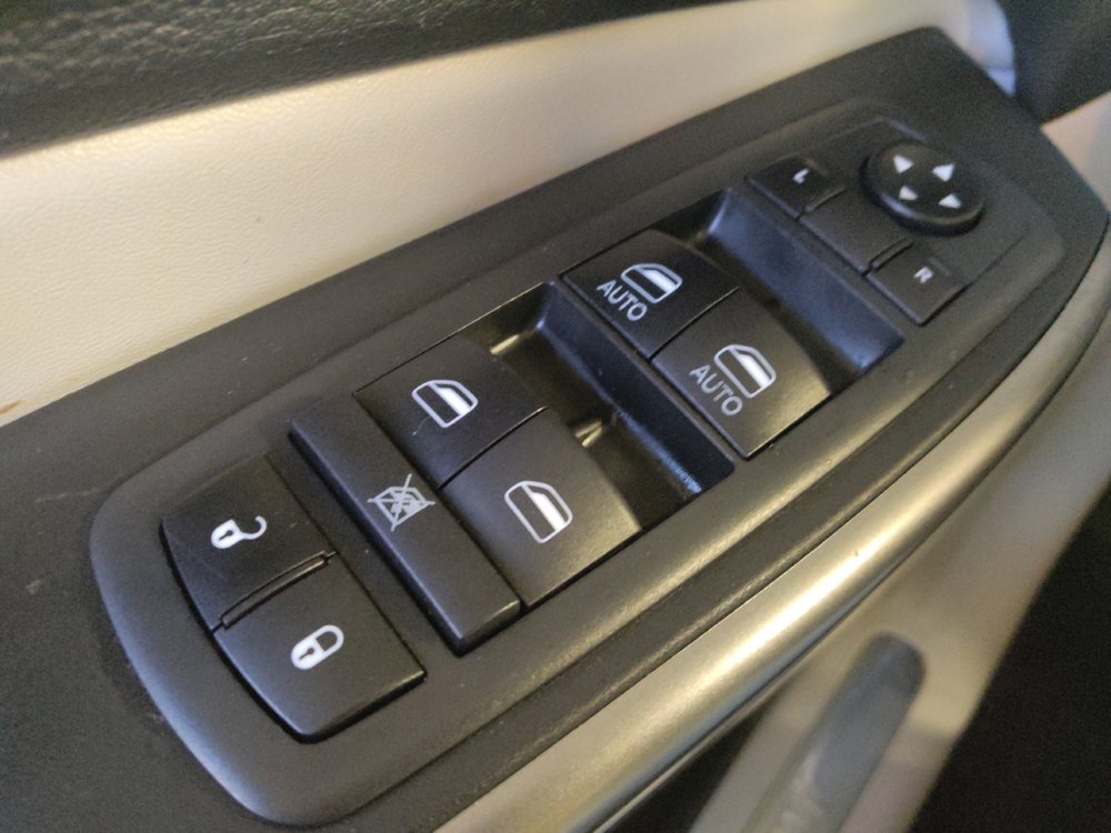 Used 2019 Jeep Cherokee Limited AWD/4WD image 27