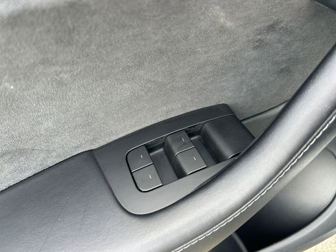 Used 2021 Tesla Model Y Long Range image 23