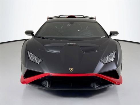 Used 2022 Lamborghini Huracan STO RWD image 11