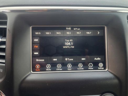 Used 2019 Jeep Grand Cherokee Laredo image 22