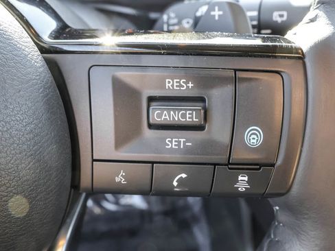 Used 2021 Nissan Rogue Platinum image 23