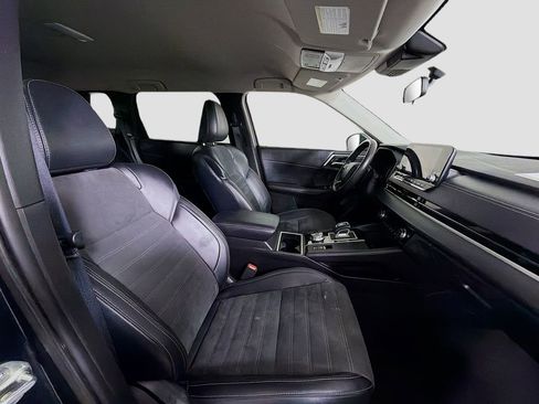 Used 2024 Mitsubishi Outlander SE AWD/4WD image 29