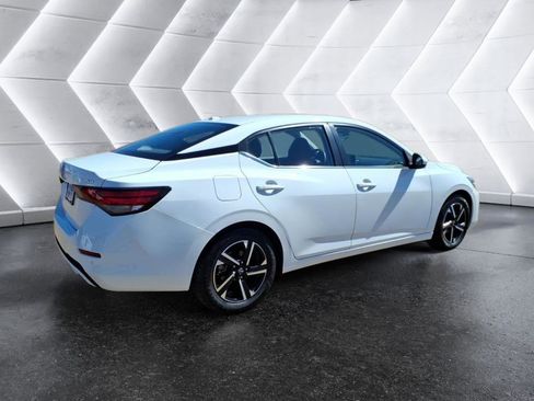 Used 2024 Nissan Sentra SV image 5