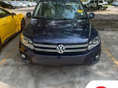 Used 2016 Volkswagen Tiguan SE FWD image 2