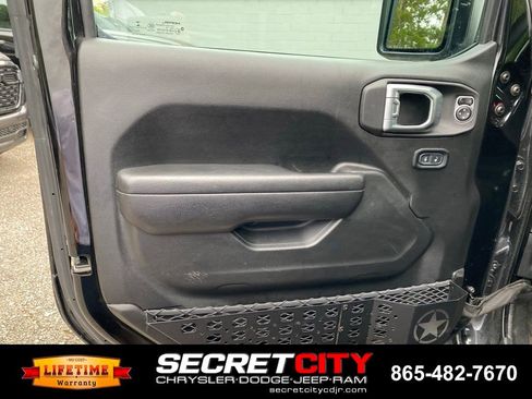 Used 2023 Jeep Wrangler Unlimited Rubicon w/ Xtreme 35 Tire Package AWD/4WD image 13