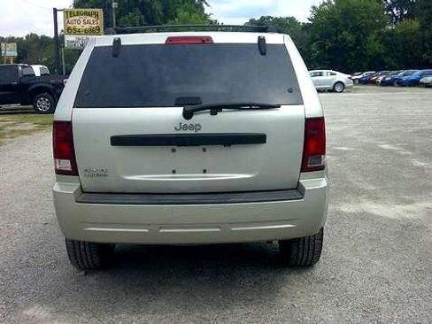 Used 2009 Jeep Grand Cherokee Laredo image 4