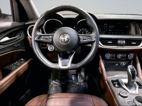 Used 2021 Alfa Romeo Stelvio Ti w/ Active Assist 2 Package TI AWD/4WD image 5