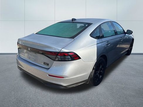 Used 2025 Honda Accord SE image 4