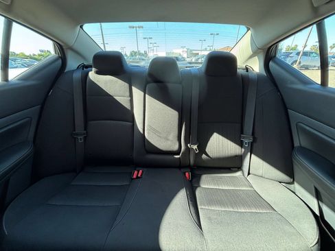 Used 2025 Nissan Altima 2.5 SV FWD image 34