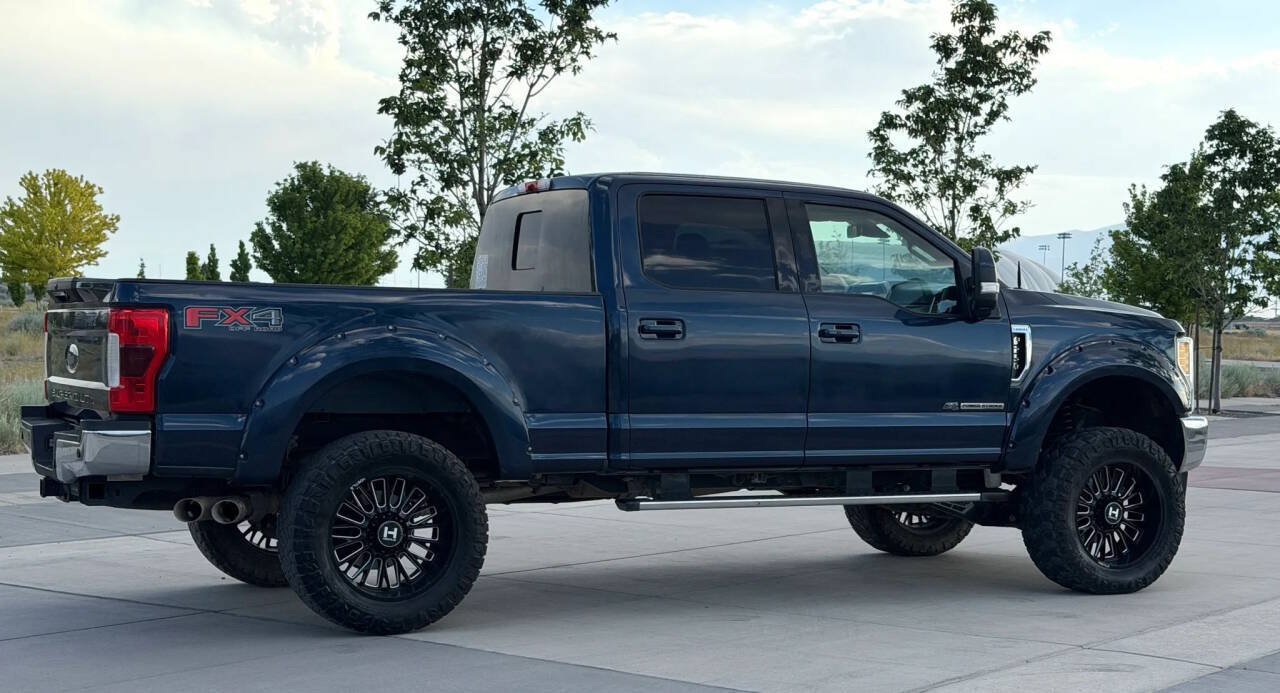 Used 2017 Ford F250 Lariat w/ Lariat Ultimate Package AWD/4WD image 4