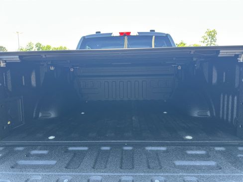Used 2022 Ford F150 XLT w/ Equipment Group 302A High AWD/4WD image 19