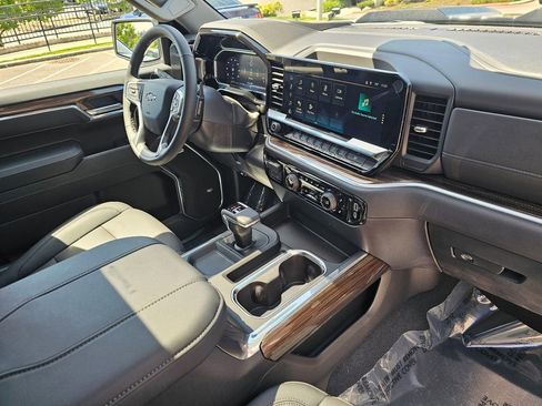 New 2026 Chevrolet Silverado 1500 LT Trail Boss w/ LT Trail Boss Premium Package AWD/4WD image 10