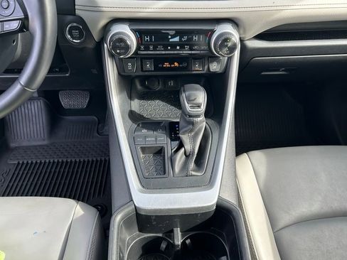 Used 2023 Toyota RAV4 XLE Premium image 24