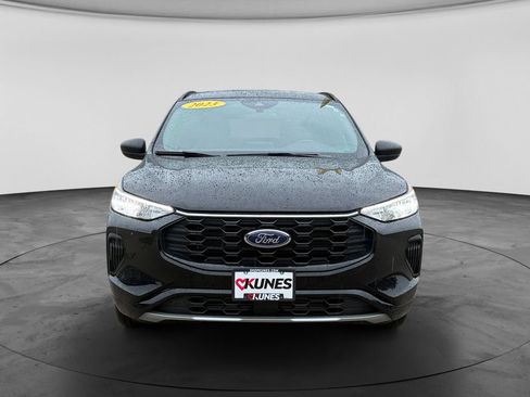 Used 2023 Ford Escape ST-Line AWD/4WD image 2