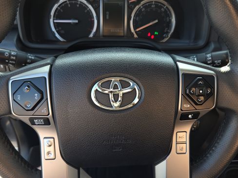 Used 2022 Toyota 4Runner Limited image 27