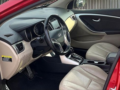 Used 2014 Hyundai Elantra GT w/ Option Group 03 image 13